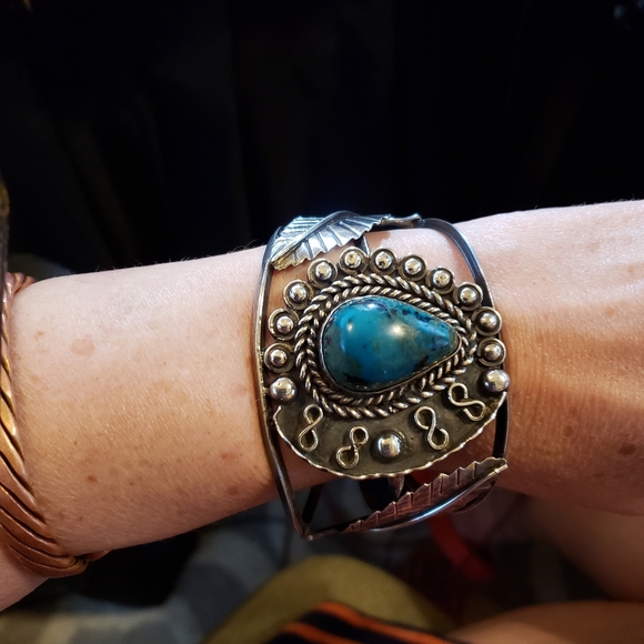 SOLDβ Vintage Sterling Silver Turquoise Bracelet signed by Silver Smith artist - Picture 15 of 16